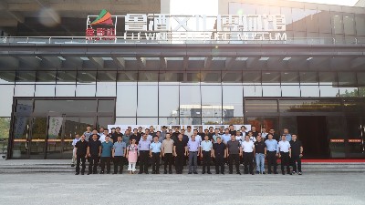 共贏未來|魯酒骨干企業(yè)營銷負(fù)責(zé)人及多位媒體代表走進(jìn)金彩山酒文化園