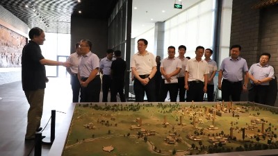 省市委改革辦來金彩山酒業調研