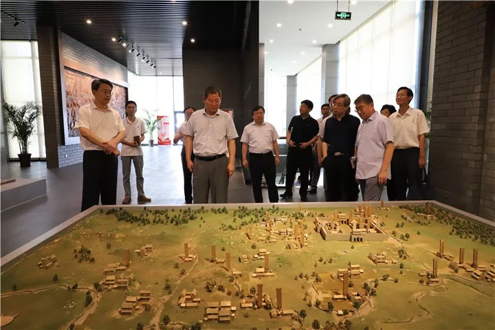 省人社廳領(lǐng)導(dǎo)到金彩山調(diào)研