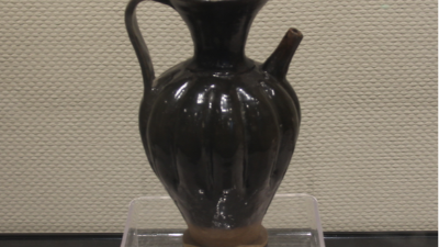 魯酒瑰寶-唐代瓜棱紋黑釉瓷執壺